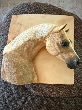 Blond Palomino Horse Head Wall Plaque - Decorative Hime Art